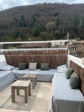 Appartement , terrasse tropezienne proche Cascade de la Vis